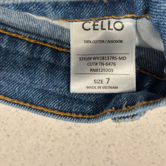 Cello Distressed Denim Jeans, Size 7 - Picture 7 of 8